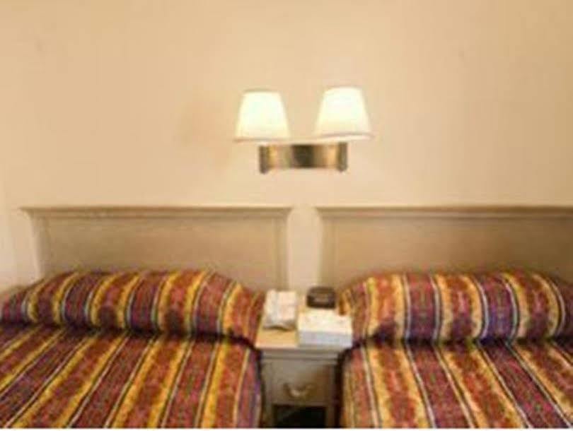 Americas Best Value Inn Las Vegas Strip エクステリア 写真